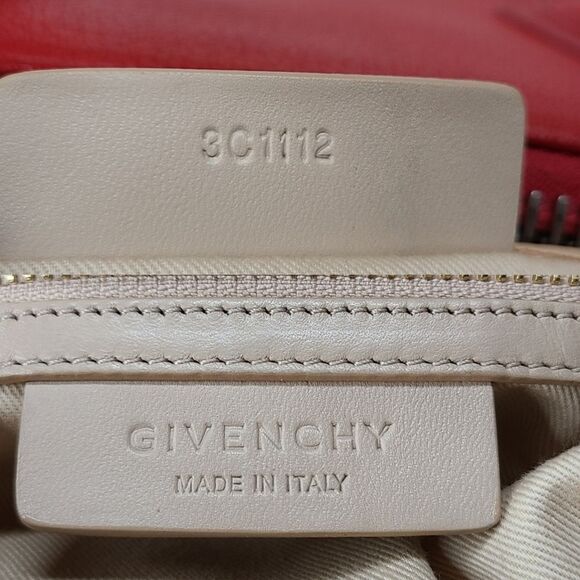 💯Authentic Givenchy Antigona Leather Handbag 🍀 - Picture 13 of 16